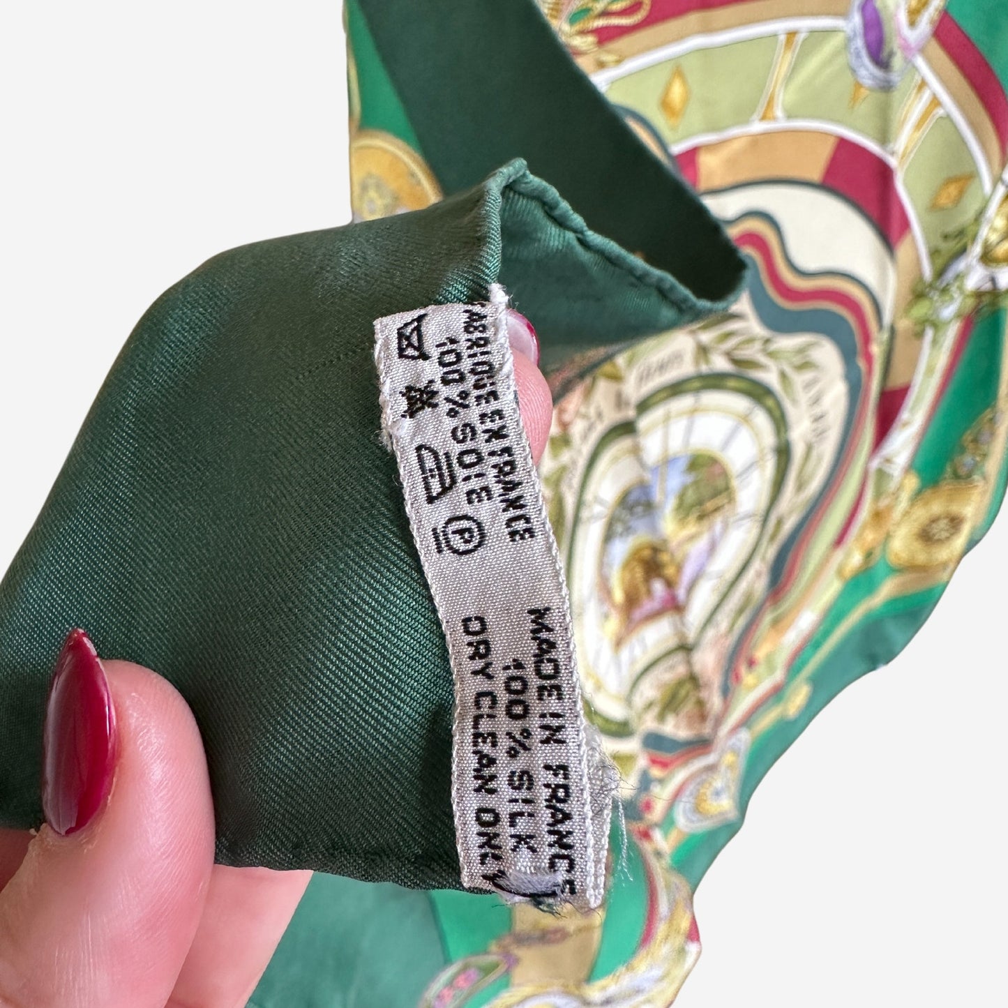 Hermes La Ronde des Heures/ Parmi les Fleurs Silk Scarf, Carre 90