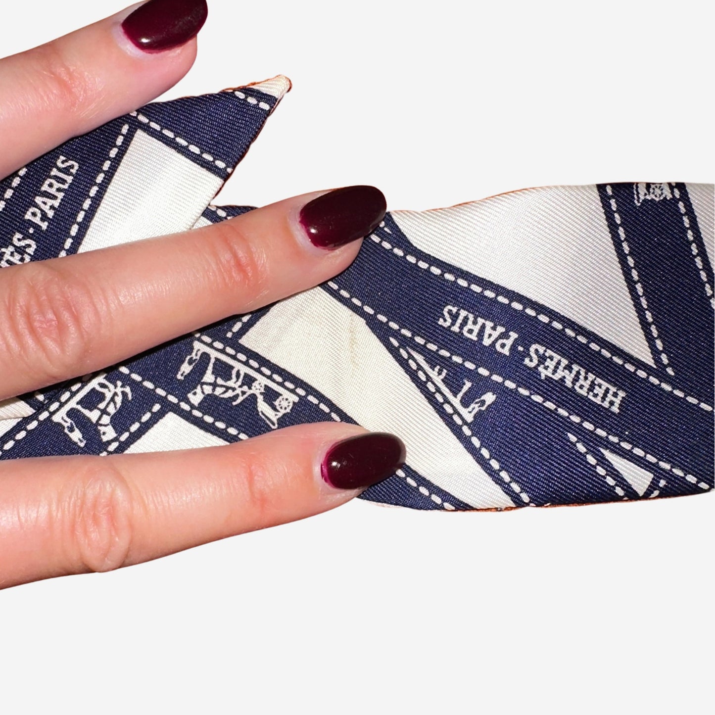 Hermes Bolduc White and Navy Silk Twilly