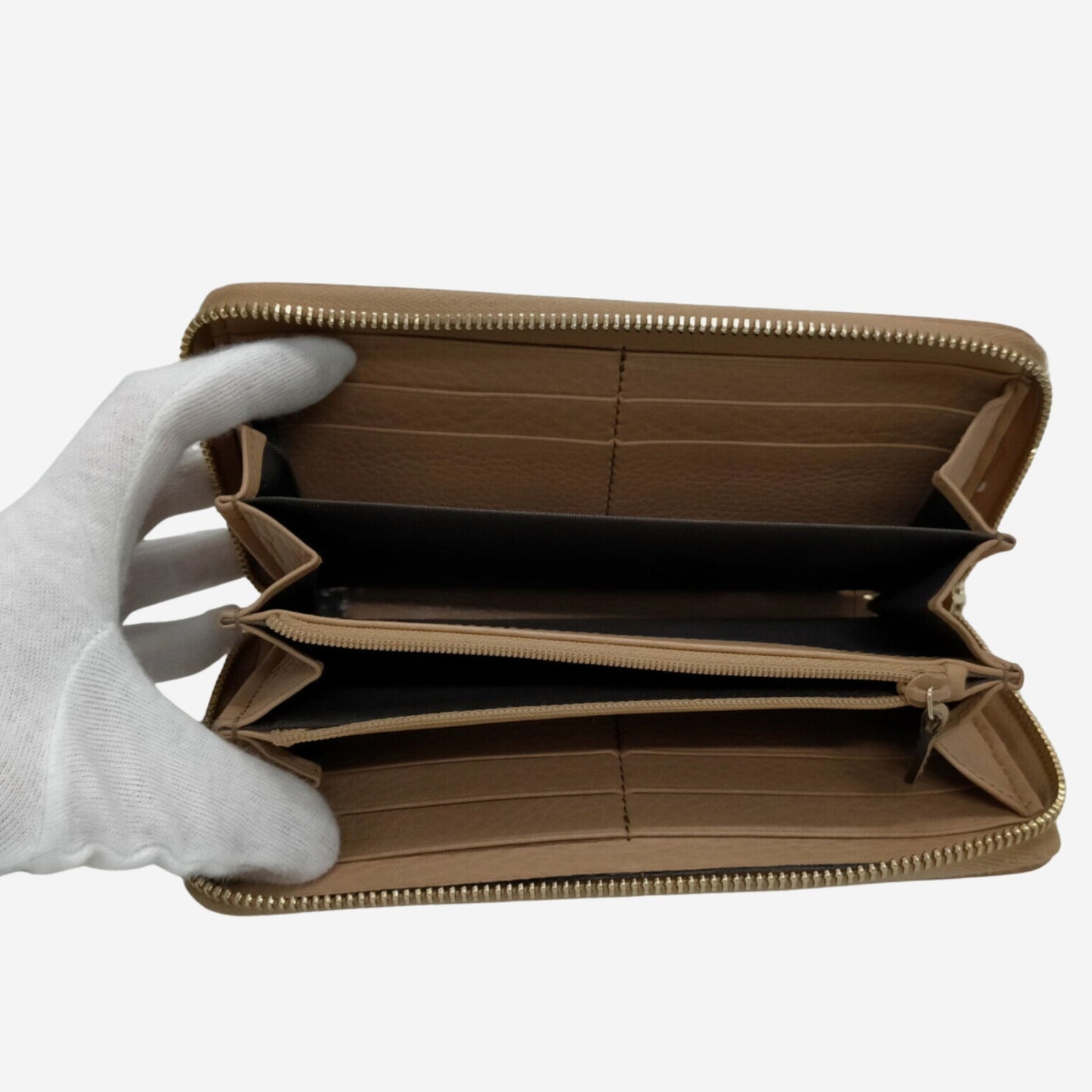 Gucci Beige Pebbled Leather Full-Sized Zip Around Wallet