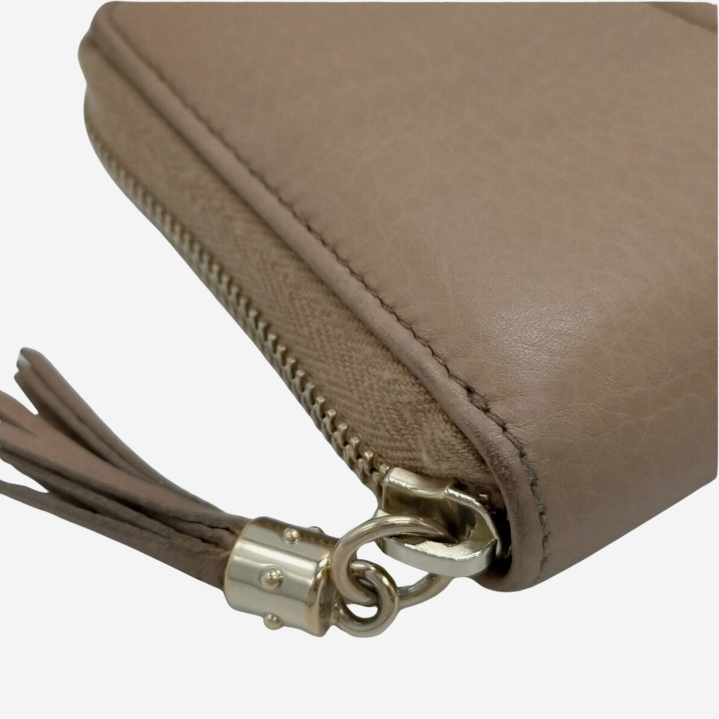 Gucci Beige Pebbled Leather Full-Sized Zip Around Wallet